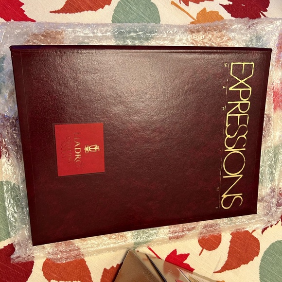 Signed ‘92 Lladro Collectors Gift w/ Summer Bell & Don Quixote plaque Excellent! - Picture 7 of 10